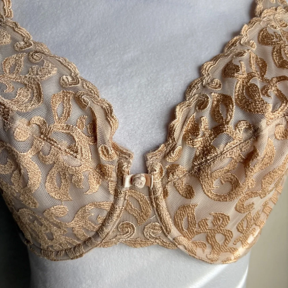 Wacoal Arabesque Underwire Semi Sheer Lace Bra Nude Tan 34DD